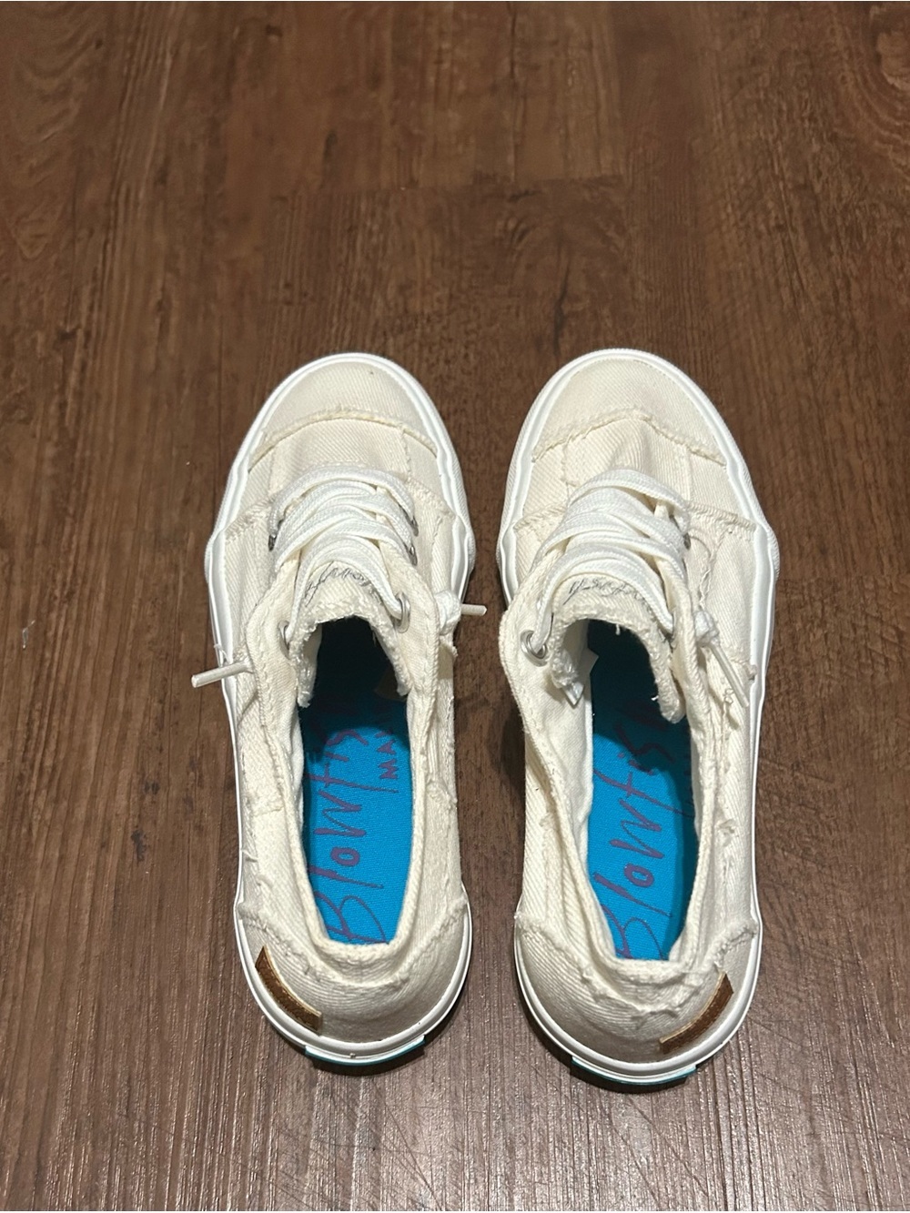 Blowfish‎ Cream Canvas Low-Top Sneakers with Blue Insole